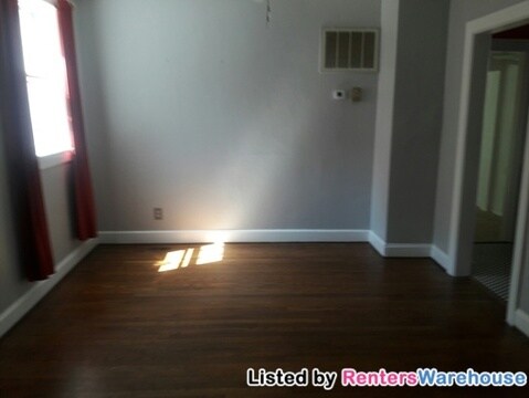 Foto del edificio - 145 Chesterfield Rd