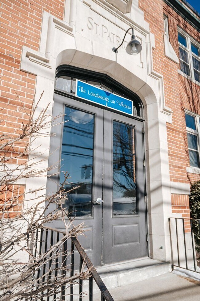Foto del edificio - 1251 Congress St