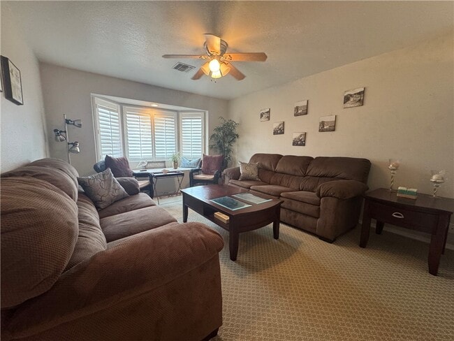 Foto del edificio - 726 Riverfront Dr