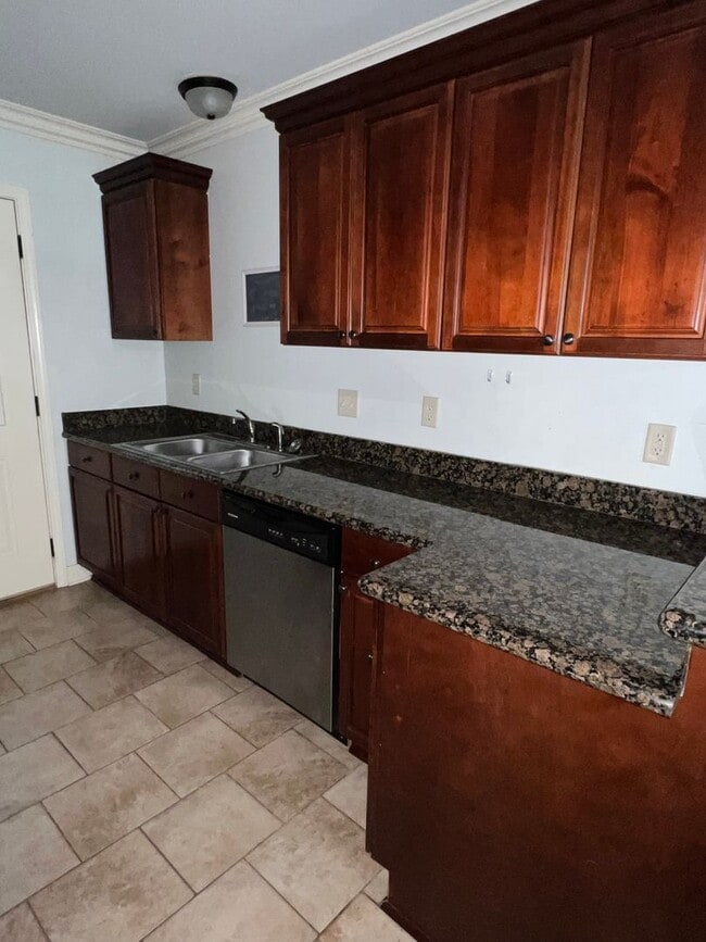 Foto del edificio - 514 Idlewild Dr