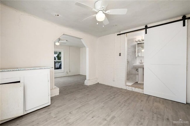 Building Photo - 525 N 20th St