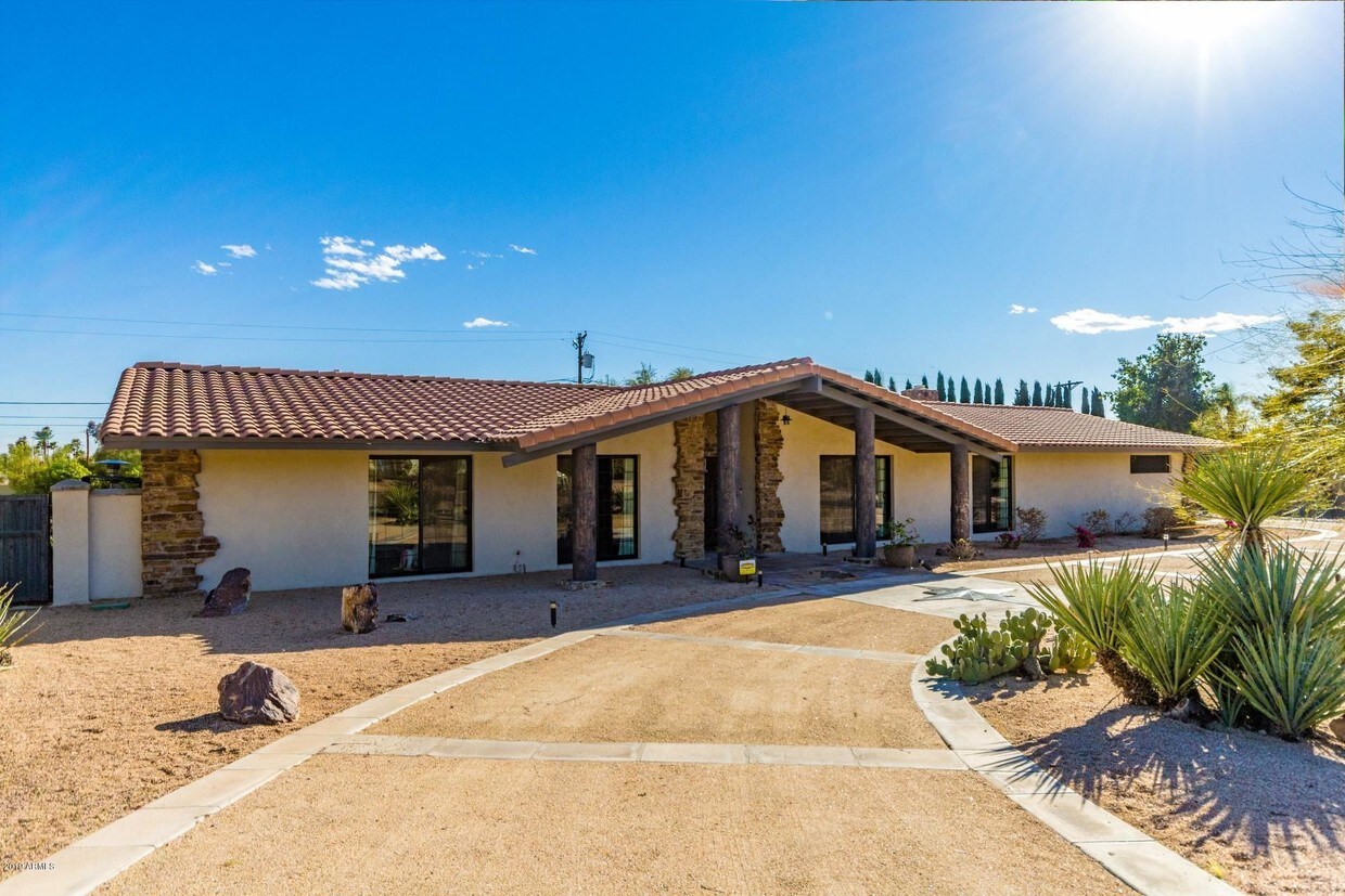 Primary Photo - 4129 E Palo Verde Dr