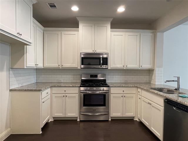 Building Photo - 3017 Gaylord Dr