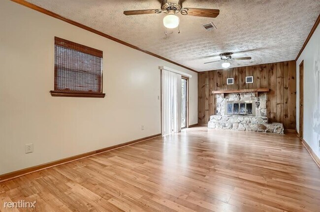 Foto del edificio - 3 br, 2.5 bath House - 509 Waterwood Bend ...