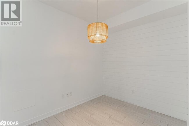 Building Photo - 31 Tippett Rd