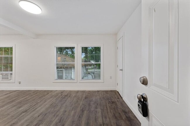 Building Photo - 607 Enid St