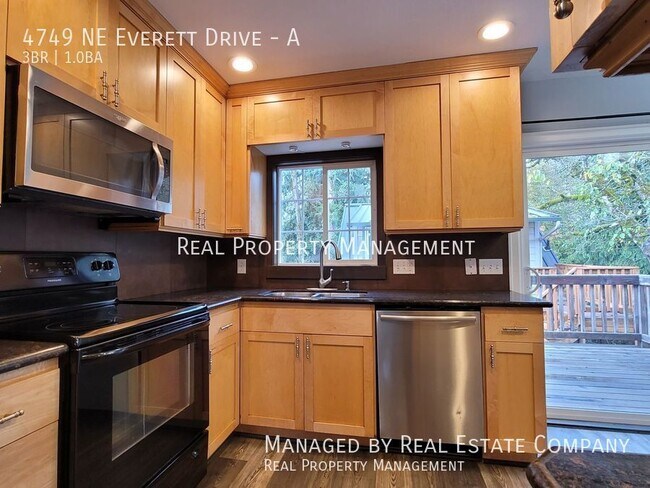 Foto del edificio - Charming 3BD/1BA Cottage in Camas