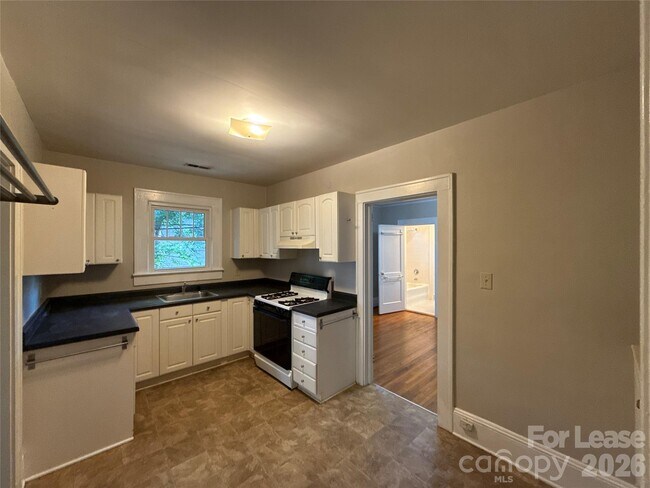 Foto del edificio - 518 Oakland Ave