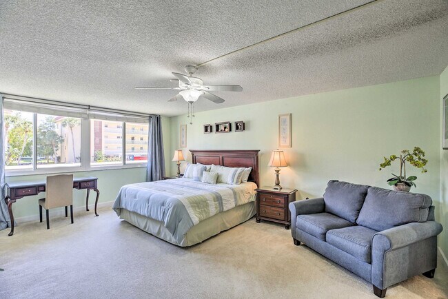 Foto del edificio - 6265 Midnight Pass Rd
