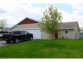 Building Photo - 605 S Brookview Ln