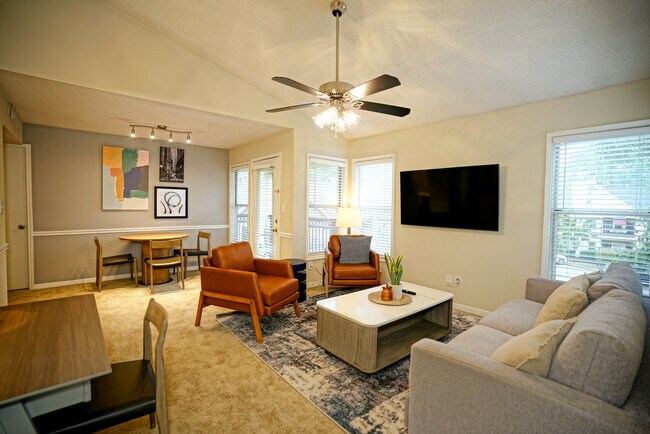 Building Photo - 2901 Crowne Ridge Dr