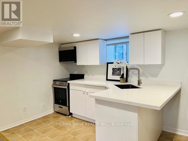 Photo du bâtiment - 27 Oakview Ave