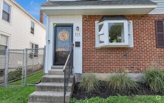 Building Photo - 211 Johnson Ave