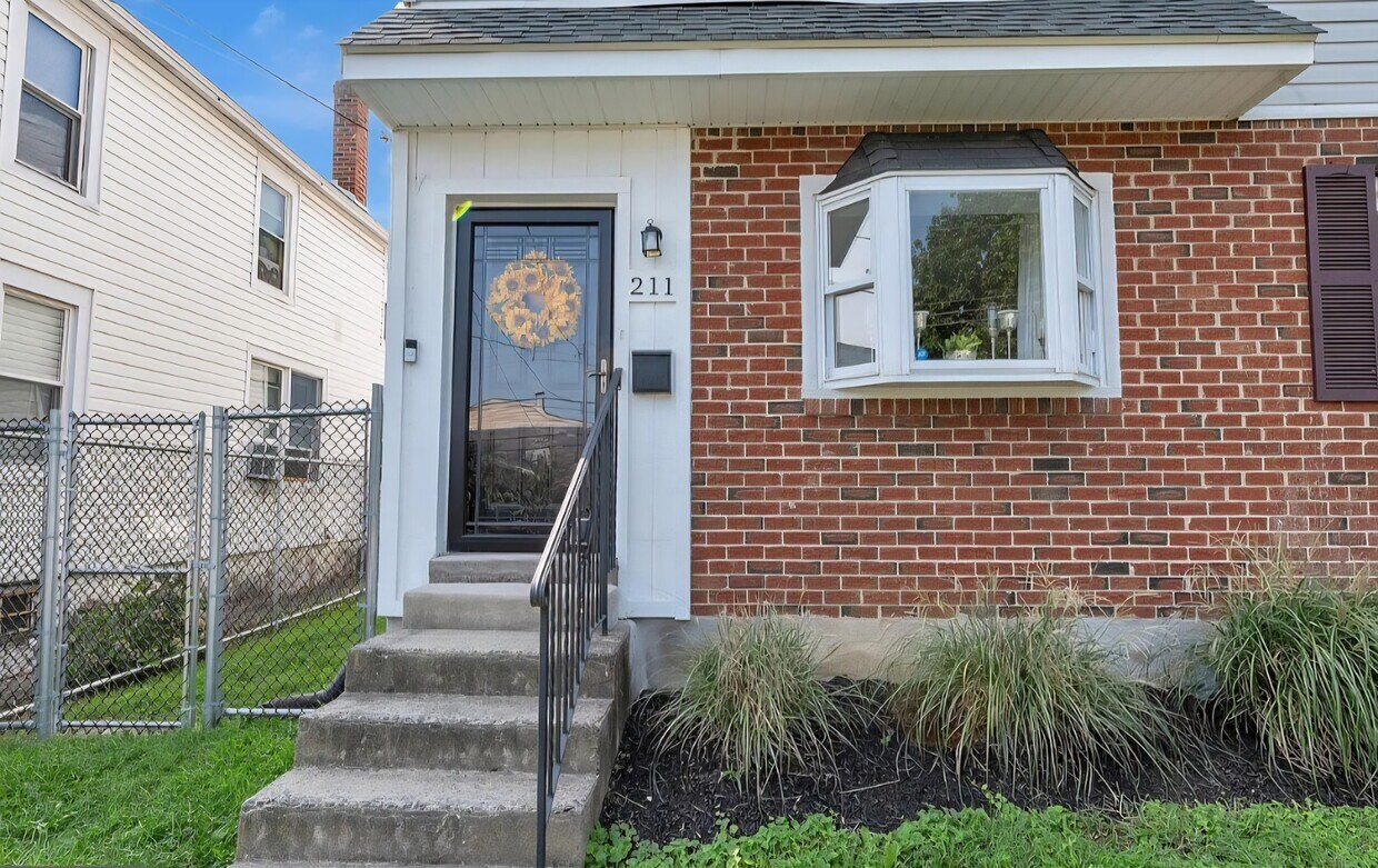Foto principal - 211 Johnson Ave