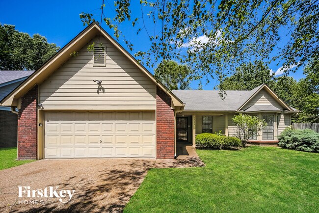 Building Photo - 5932 Rensslaer Dr