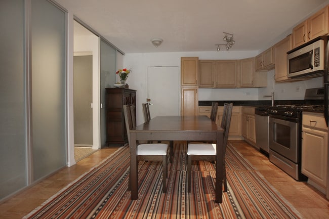 Foto del edificio - 2201 L St NW