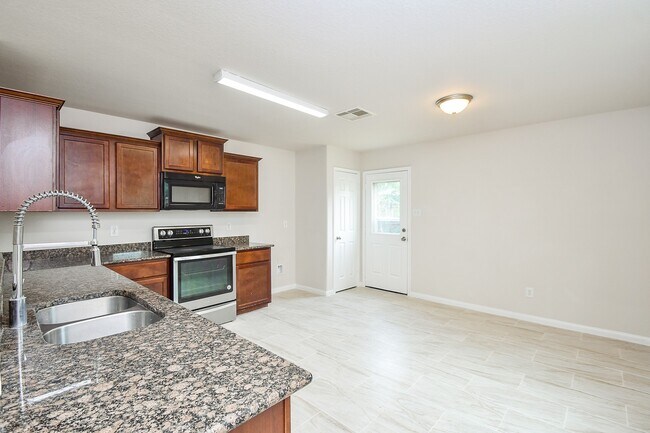 Foto del edificio - 17119 Hawks Landing Dr