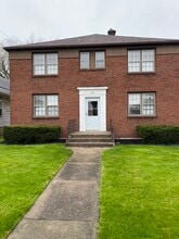 Building Photo - 214 Delaware Rd