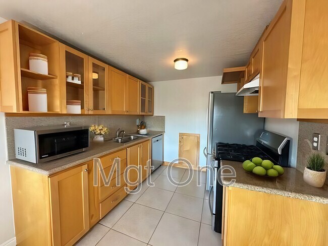 Building Photo - 1000 Central Ave