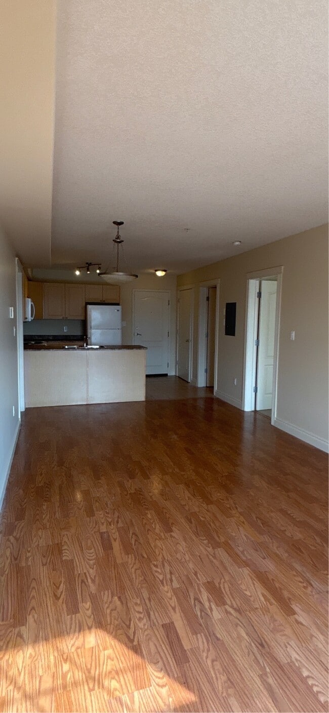 Building Photo - 4910 50 St