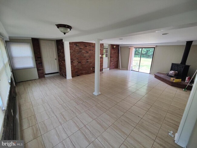 Building Photo - 405 Kresson Rd
