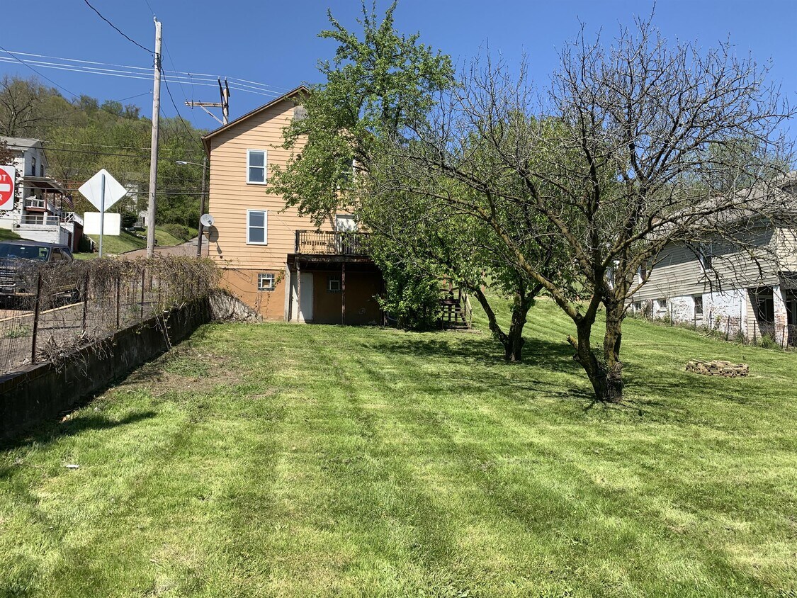 300 Midland Ave, Midland, PA 15059 House Rental in Midland, PA