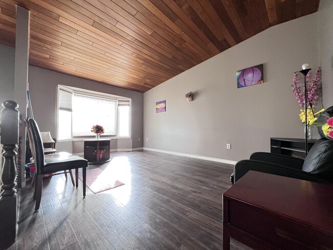 Photo du bâtiment - 7909 Mission Heights Dr