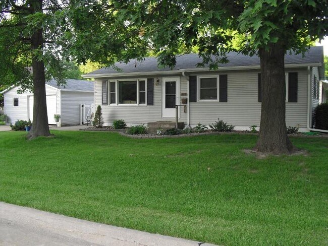 Foto del edificio - 1605 Perkins Ct