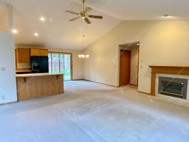 Foto del edificio - 3081 NE Purcell Blvd