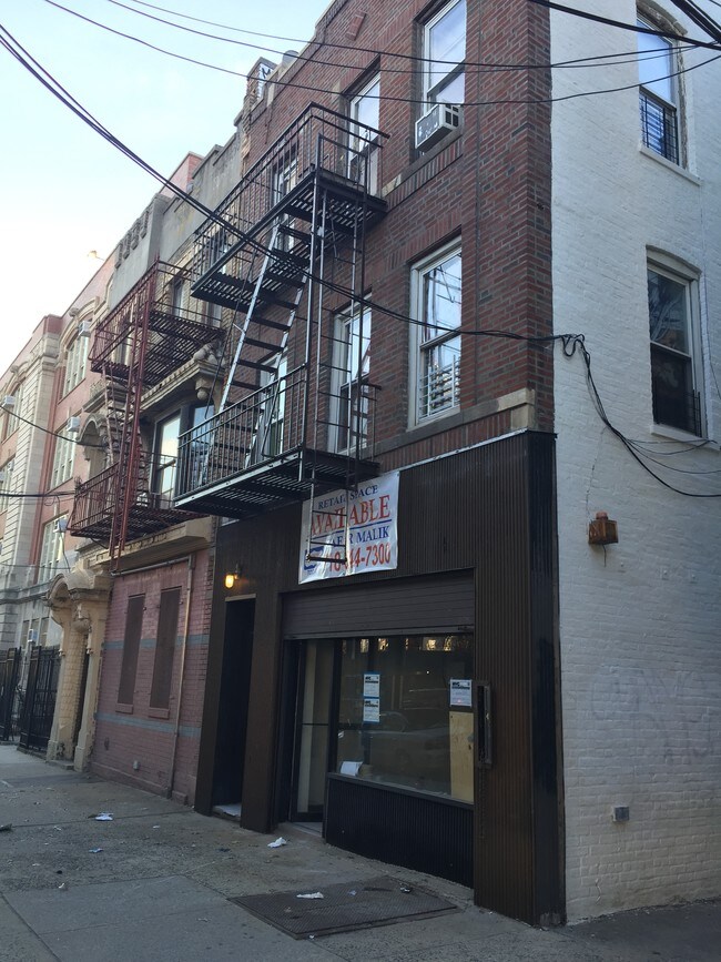Building Photo - 23-54 31st St