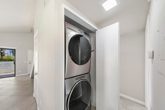 Building Photo - 34341 Denise Way