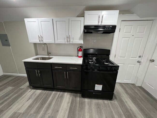 Unit 3 - 6 Bock Ave