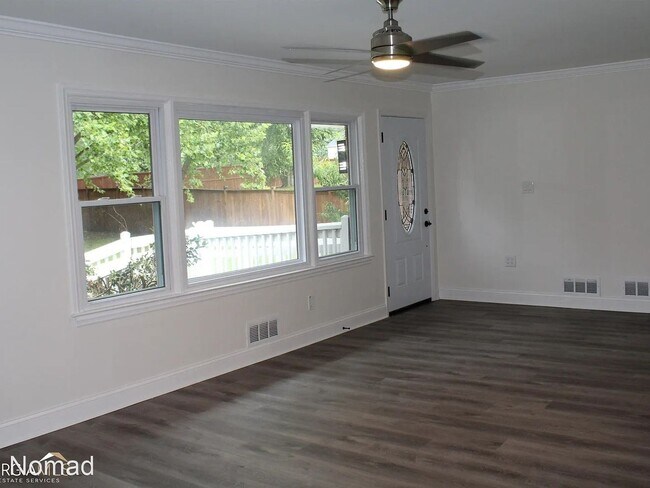 Foto del edificio - 3 br, 2 bath House - 3399 Old Lost Mountai...