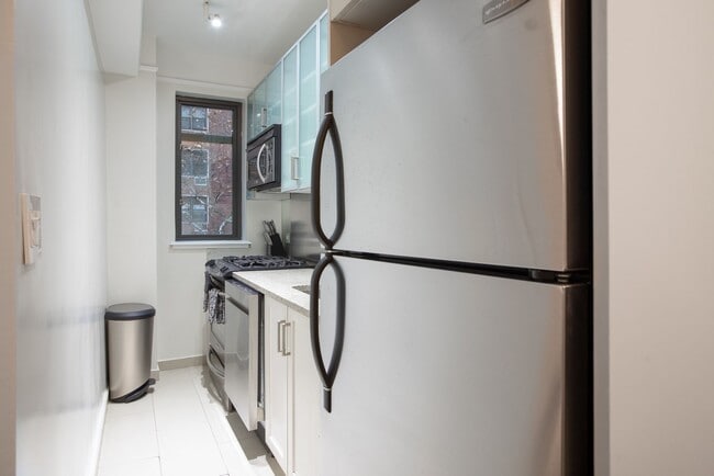 Building Photo - 340 EAST 52ND STREET