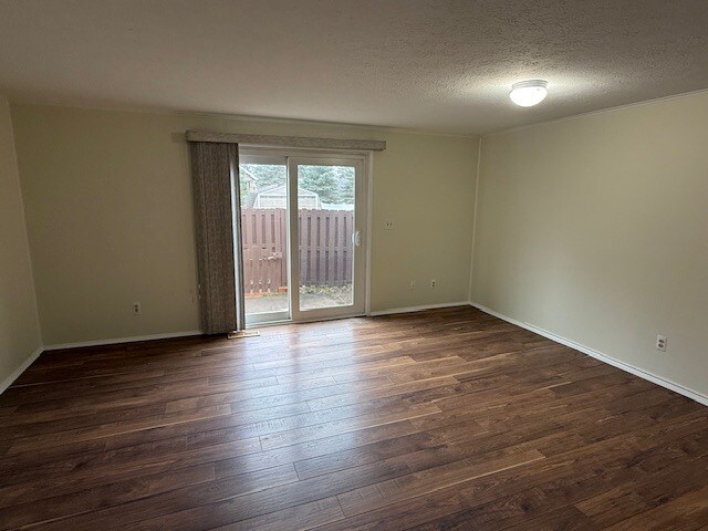 Foto del edificio - 642 Topaz Ln