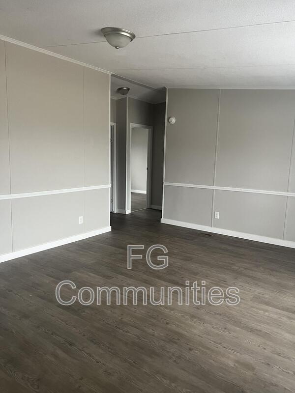 Building Photo - 1547 Race Path Church Rd