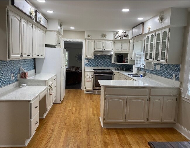 Building Photo - 1504 Mother Goose Trail