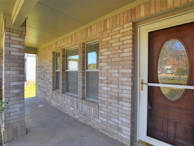 Building Photo - 15357 Oconto Dr