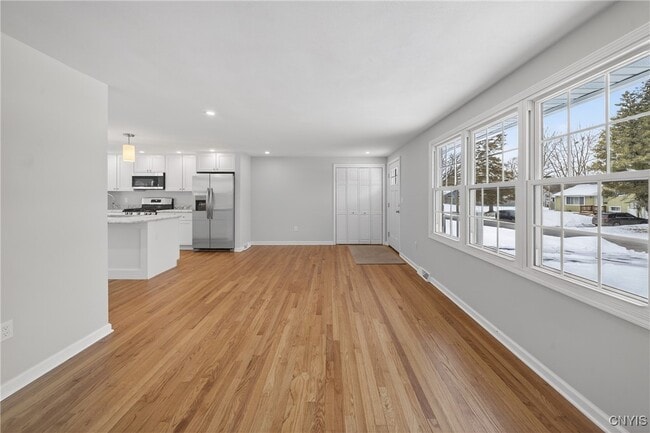 Foto del edificio - 101 Augusta Dr