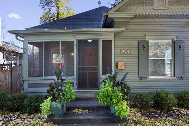 Foto del edificio - Old Town Living at Its Best!