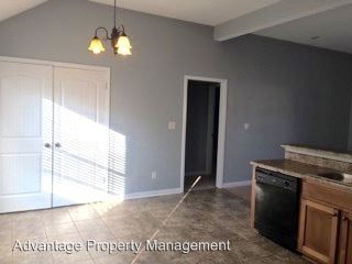 Foto del edificio - 8867 Versilia Ave