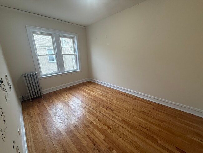 Building Photo - 2140 Gunderson Ave