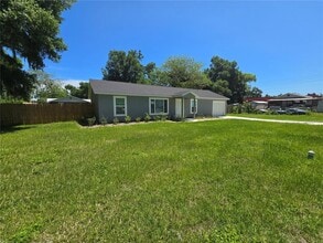 Building Photo - 1781 NE 6th Ave