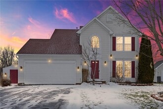 Building Photo - 120 Hummingbird Way