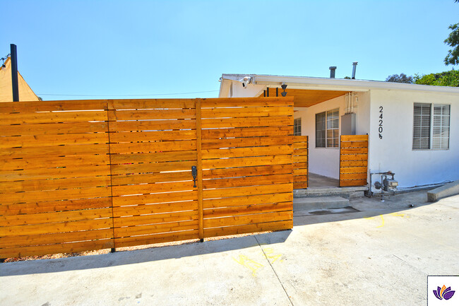 Building Photo - 2420 W Avenue 32