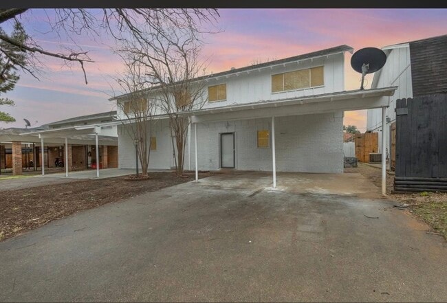 Building Photo - 2133 Fleur de Lis Ct