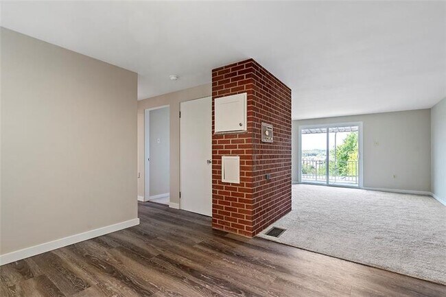 Foto del edificio - 8966 Knoll St