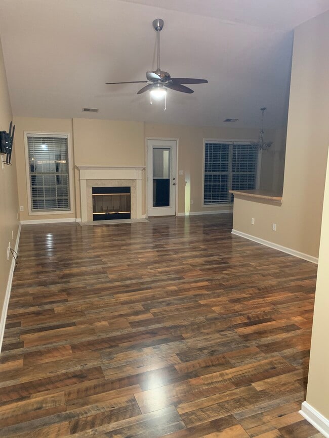 Living Room - 291 Ransom Trce