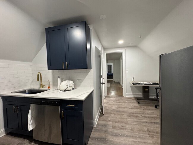 Foto del edificio - AM-Clifton LLC