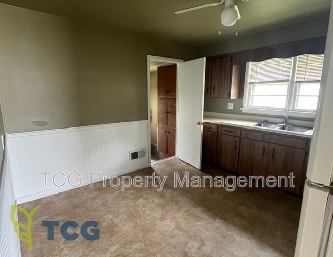 309 Iowa Ave, Streator, IL 61364 House Rental in Streator, IL